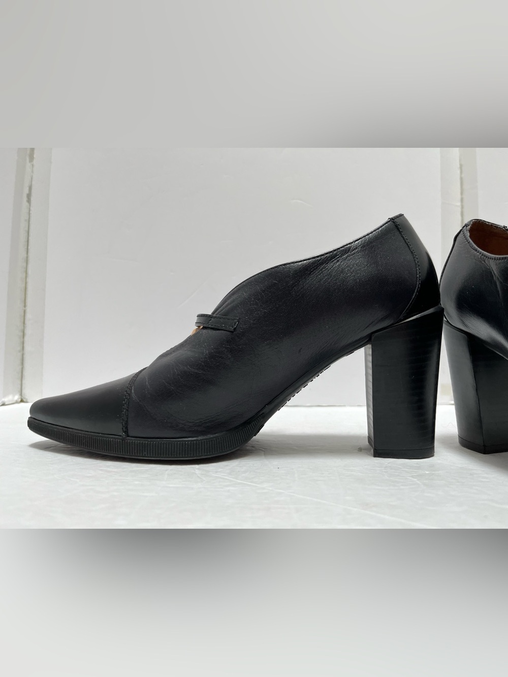 Hispanitas Joy Is a Choice Black Block Heel Point Toe Shoes, Size US8.5/EU39 - Picture 6 of 13